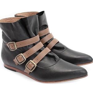 john fluevog presence haste leather ankle boots  7.5M